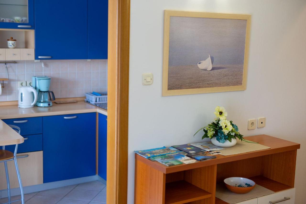 Apartments Jele Malinska Exterior photo